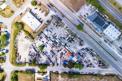 Propiedad comercial en venta en Miami, Florida № 2055247 - foto 25