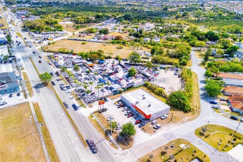 Propiedad comercial en venta en Miami, Florida № 2055247 - foto 7