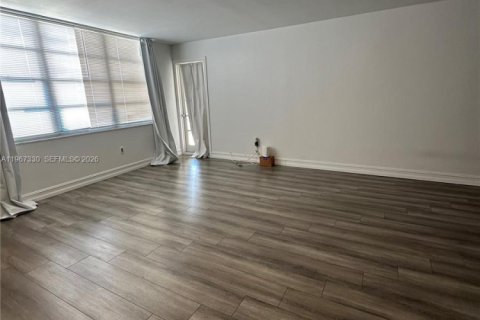 Condominio en venta en Aventura, Florida, 1 dormitorio, 81.1 m2 № 2029126 - foto 3