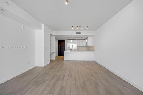 Copropriété à vendre à Miami, Floride: 1 chambre, 76.09 m2 № 1954213 - photo 11