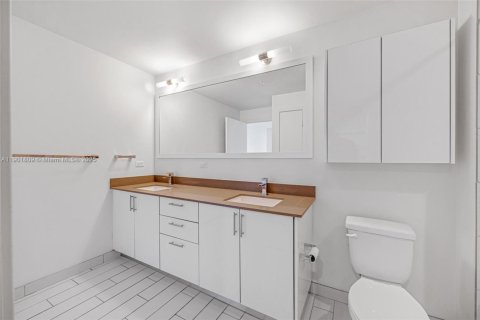 Copropriété à vendre à Miami, Floride: 1 chambre, 76.09 m2 № 1954213 - photo 19