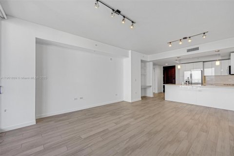 Copropriété à vendre à Miami, Floride: 1 chambre, 76.09 m2 № 1954213 - photo 10