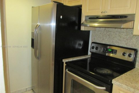 Купить кондоминиум в Хайалиа, Флорида 1 спальня, 54.81м2, № 1982708 - фото 2