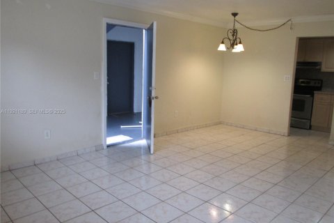 Купить кондоминиум в Хайалиа, Флорида 1 спальня, 54.81м2, № 1982708 - фото 7