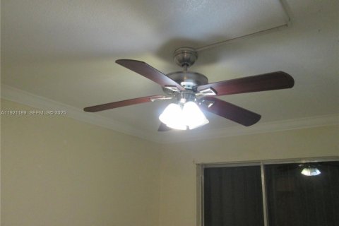 Купить кондоминиум в Хайалиа, Флорида 1 спальня, 54.81м2, № 1982708 - фото 8