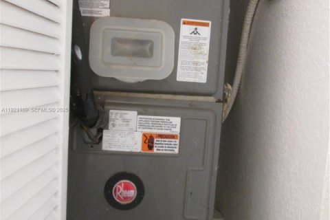 Купить кондоминиум в Хайалиа, Флорида 1 спальня, 54.81м2, № 1982708 - фото 11