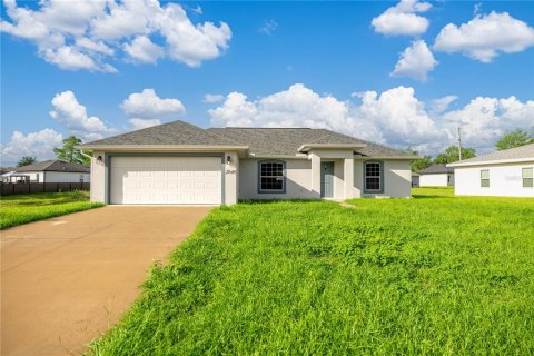House in Ocala, Florida 3 bedrooms, 119.29 sq.m. № 1893903 - photo 1