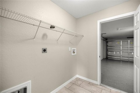 House in Ocala, Florida 3 bedrooms, 119.29 sq.m. № 1893903 - photo 18