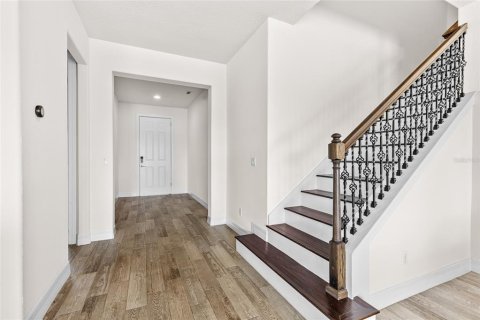 Casa en venta en Orlando, Florida, 5 dormitorios, 378.58 m2 № 2196605 - foto 5