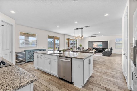 Casa en venta en Orlando, Florida, 5 dormitorios, 378.58 m2 № 2196605 - foto 13