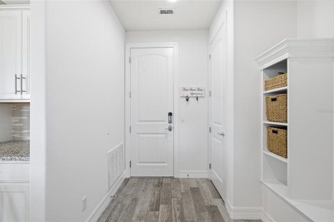 Casa en venta en Orlando, Florida, 5 dormitorios, 378.58 m2 № 2196605 - foto 14