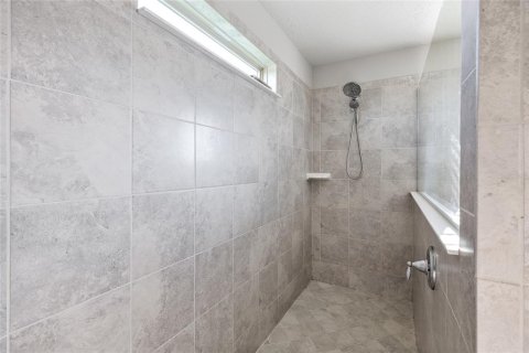 Casa en venta en Orlando, Florida, 5 dormitorios, 378.58 m2 № 2196605 - foto 25