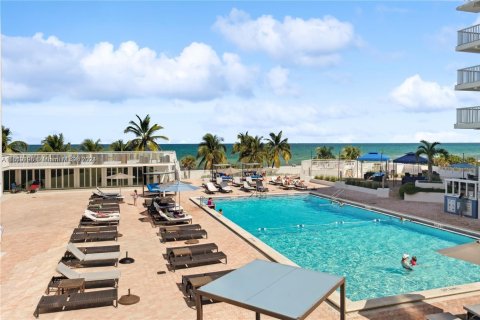 Copropriété à louer à Miami Beach, Floride: 1 chambre, 91.04 m2 № 1693659 - photo 7