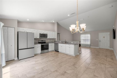 House in Ocala, Florida 3 bedrooms, 125.33 sq.m. № 1904969 - photo 9