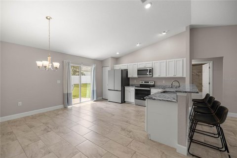 House in Ocala, Florida 3 bedrooms, 125.33 sq.m. № 1904969 - photo 6