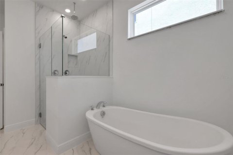House in Apopka, Florida 4 bedrooms, 260.78 sq.m. № 1869459 - photo 30