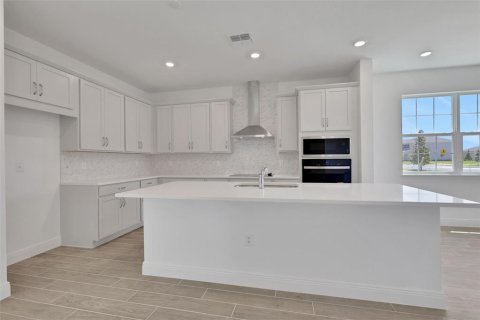 House in Apopka, Florida 4 bedrooms, 260.78 sq.m. № 1869459 - photo 11