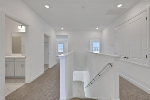 House in Apopka, Florida 4 bedrooms, 260.78 sq.m. № 1869459 - photo 26