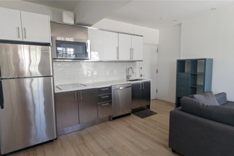 Copropriété à louer à Miami Beach, Floride: 1 chambre, 39.39 m2 № 1938550 - photo 1
