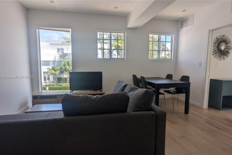 Copropriété à louer à Miami Beach, Floride: 1 chambre, 39.39 m2 № 1938550 - photo 2