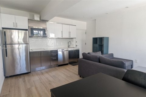 Copropriété à louer à Miami Beach, Floride: 1 chambre, 39.39 m2 № 1938550 - photo 4