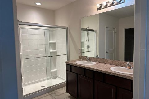 Villa ou maison à louer à Spring Hill, Floride: 4 chambres, 169.83 m2 № 2157946 - photo 8