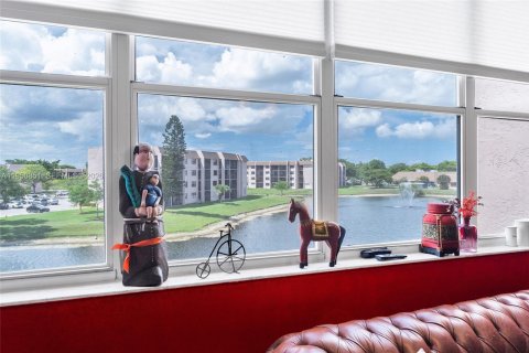 Condominio en venta en Sunrise, Florida, 3 dormitorios, 136.57 m2 № 2009402 - foto 17