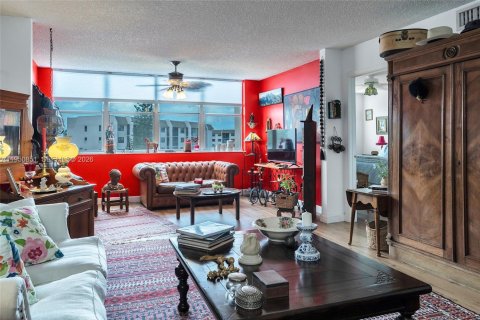 Condominio en venta en Sunrise, Florida, 3 dormitorios, 136.57 m2 № 2009402 - foto 15