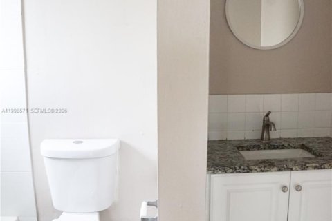 Снять в аренду виллу или дом в Корал-Спрингс, Флорида 2 спальни, 79.9м2, № 2060632 - фото 18