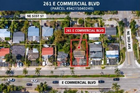 Commercial property in Oakland Park, Florida № 2400012