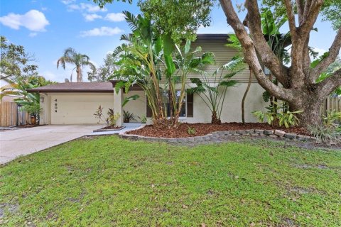 Villa ou maison à vendre à Tampa, Floride: 4 chambres, 191.94 m2 № 1866962 - photo 2