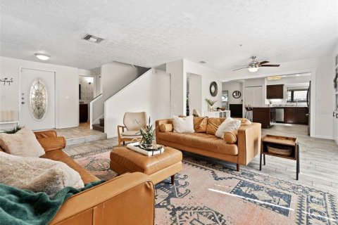 Villa ou maison à vendre à Tampa, Floride: 4 chambres, 191.94 m2 № 1866962 - photo 10