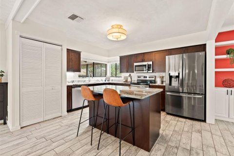 Villa ou maison à vendre à Tampa, Floride: 4 chambres, 191.94 m2 № 1866962 - photo 16