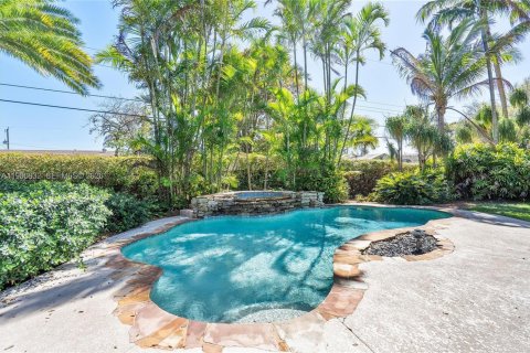 Купить виллу или дом в Майами, Флорида 3 спальни, 158.86м2, № 2043564 - фото 2