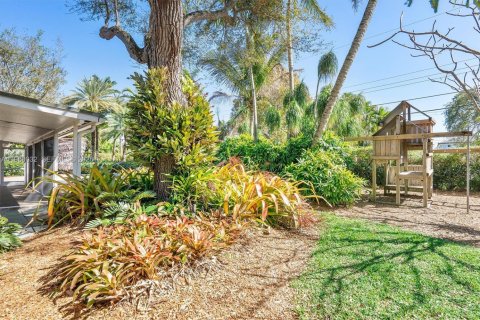 Купить виллу или дом в Майами, Флорида 3 спальни, 158.86м2, № 2043564 - фото 19