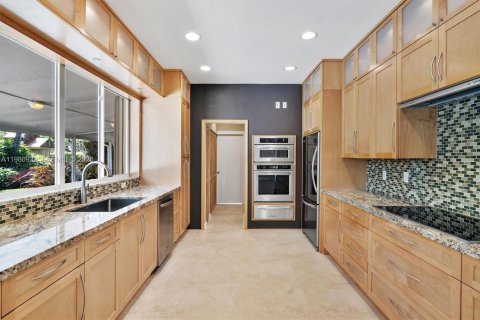 Купить виллу или дом в Майами, Флорида 3 спальни, 158.86м2, № 2043564 - фото 6