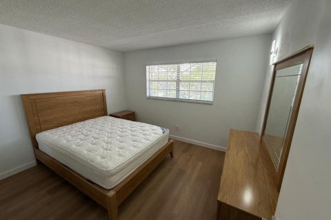 Condo in Daytona Beach, Florida, 2 bedrooms  № 1766213 - photo 13