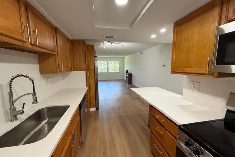 Condo in Daytona Beach, Florida, 2 bedrooms  № 1766213 - photo 7