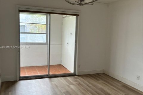 Condominio en venta en Delray Beach, Florida, 2 dormitorios, 81.75 m2 № 2066543 - foto 11