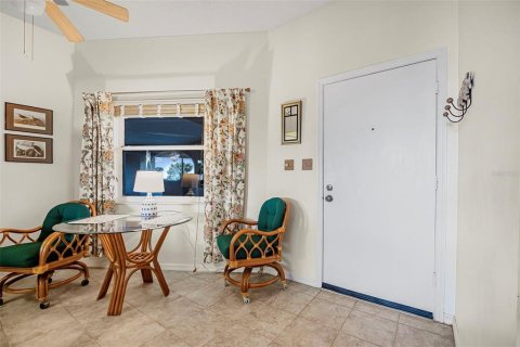 Condo in Palm Coast, Florida, 2 bedrooms  № 1666726 - photo 2