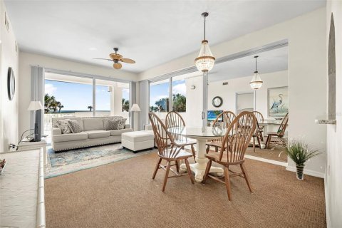 Condo in Palm Coast, Florida, 2 bedrooms  № 1666726 - photo 8