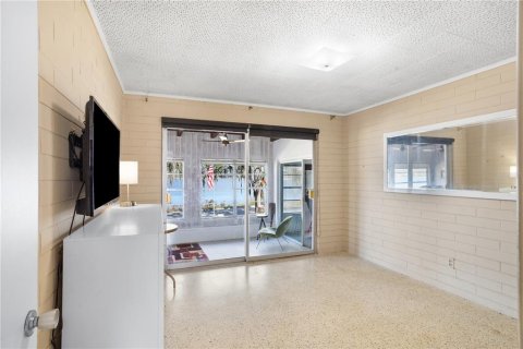 House in Lake Wales, Florida 3 bedrooms, 157.66 sq.m. № 1565553 - photo 27