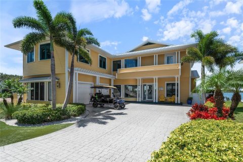 Casa en venta en New Smyrna Beach, Florida, 5 dormitorios, 387.22 m2 № 1886499 - foto 3