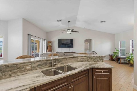 Casa en venta en Port Charlotte, Florida, 3 dormitorios, 164.99 m2 № 2096528 - foto 16