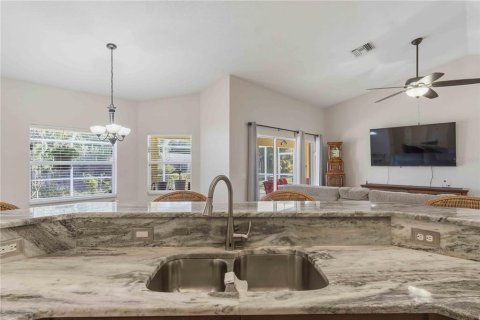 Casa en venta en Port Charlotte, Florida, 3 dormitorios, 164.99 m2 № 2096528 - foto 18