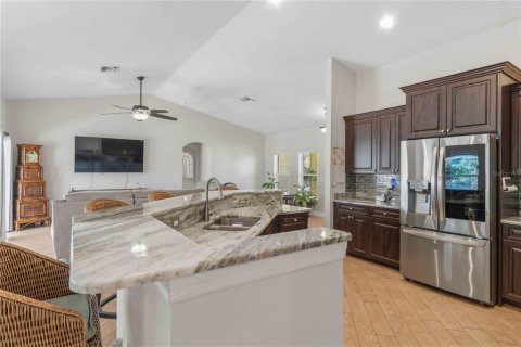 Casa en venta en Port Charlotte, Florida, 3 dormitorios, 164.99 m2 № 2096528 - foto 15