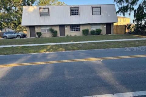 Propiedad comercial en venta en New Port Richey, Florida, 6 dormitorios, 315.12 m2 № 1631089 - foto 1