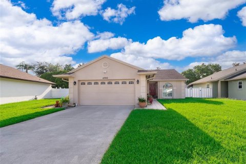 Casa en venta en Kissimmee, Florida, 3 dormitorios, 157.93 m2 № 2230539 - foto 3