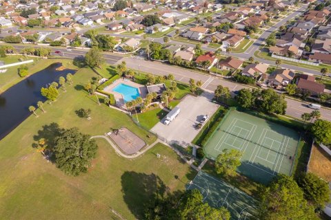 Casa en venta en Kissimmee, Florida, 3 dormitorios, 157.93 m2 № 2230539 - foto 2