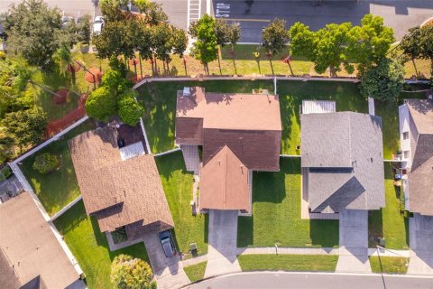 Casa en venta en Kissimmee, Florida, 3 dormitorios, 157.93 m2 № 2230539 - foto 4